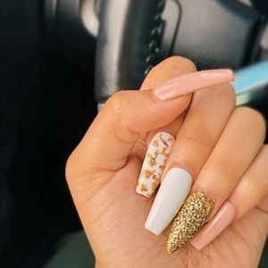 Meet your Posher, Leslie